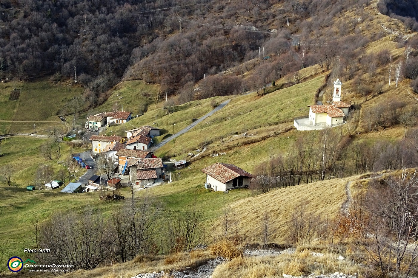 18 Salendo in Podona vista su Salmezza.JPG